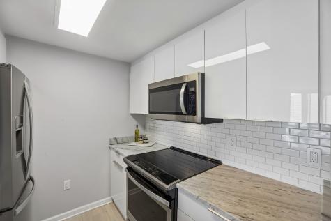 20 2nd Street Jersey City NJ 07302