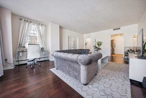 203 Shearwater Court West Jersey City NJ 07305