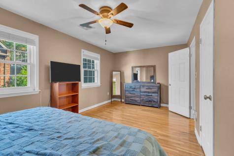 3661 Meadow Lane North Bergen NJ 07047
