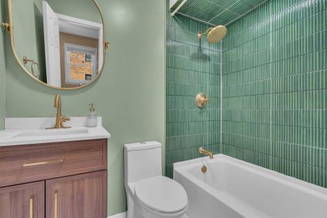 3661 Meadow Lane North Bergen NJ 07047