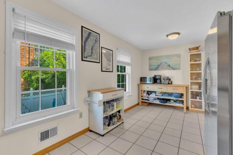 3661 Meadow Lane North Bergen NJ 07047