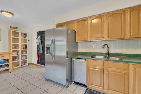 3661 Meadow Lane North Bergen NJ 07047