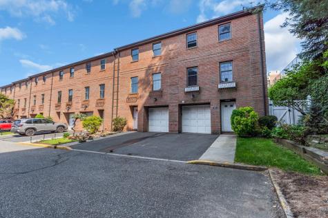 3661 Meadow Lane North Bergen NJ 07047
