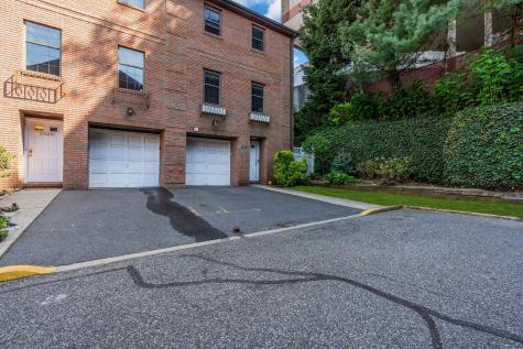 3661 Meadow Lane North Bergen NJ 07047
