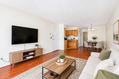 412 68th Street Guttenberg NJ 07093