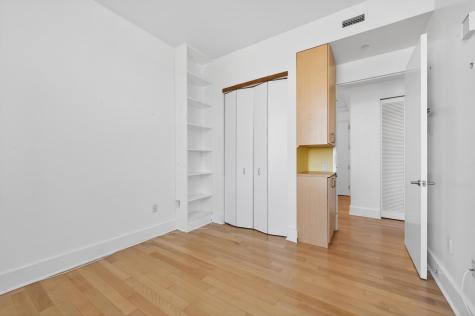 4 Beacon Way Jersey City NJ 07304