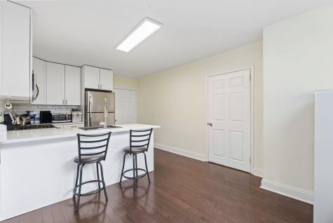 6040 Boulevard East West New York NJ 07093