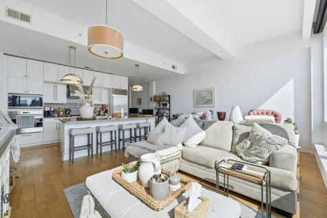 9 Somerset Lane Edgewater NJ 07020