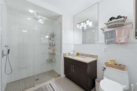 9 Somerset Lane Edgewater NJ 07020