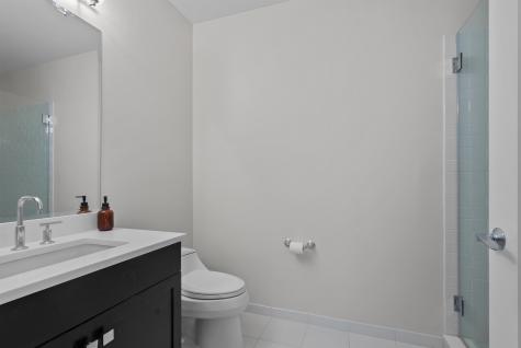 250 Henley Place Weehawken NJ 07086