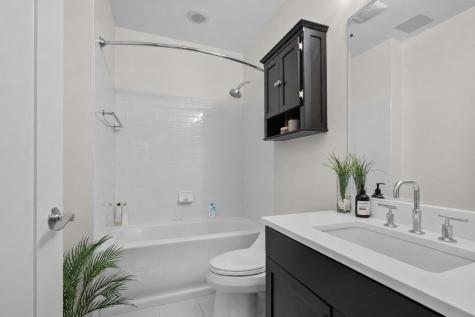 250 Henley Place Weehawken NJ 07086