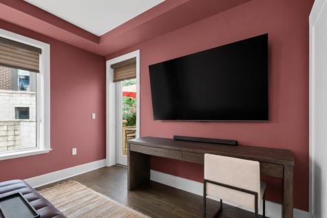 250 Henley Place Weehawken NJ 07086