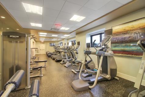 250 Henley Place Weehawken NJ 07086