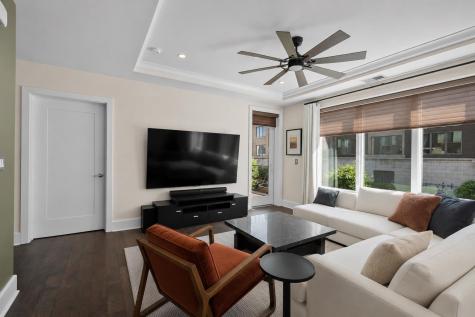 250 Henley Place Weehawken NJ 07086