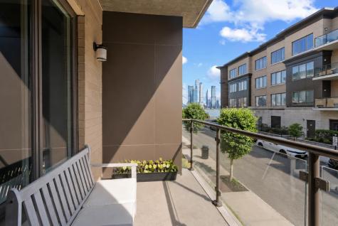 250 Henley Place Weehawken NJ 07086