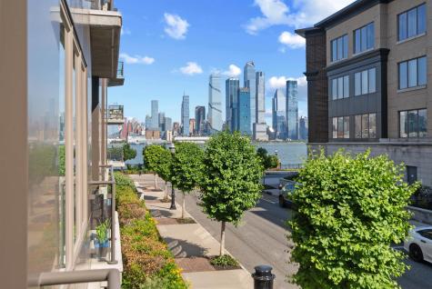 250 Henley Place Weehawken NJ 07086