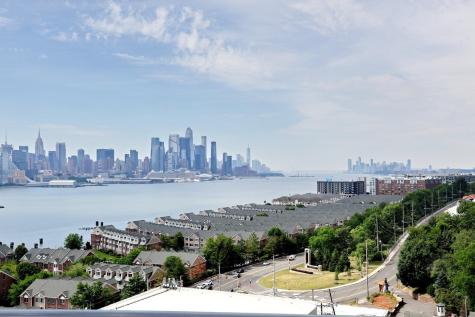 7004 Boulevard East Guttenberg NJ 07093