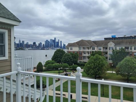 411 Newburgh Court West New York NJ 07093