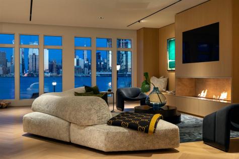 Th12 Henley Place Weehawken NJ 07086