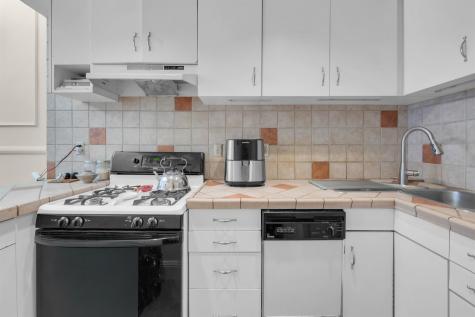 299 8th Street Jersey City NJ 07302-1948