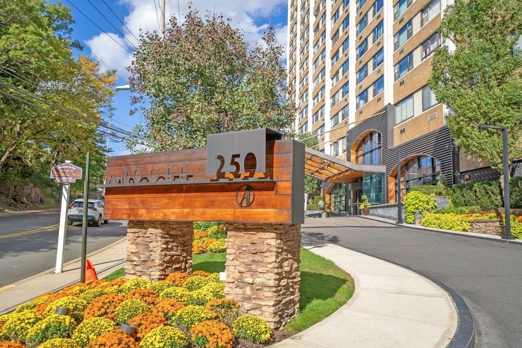 250 Gorge Road Cliffside Park NJ 07010