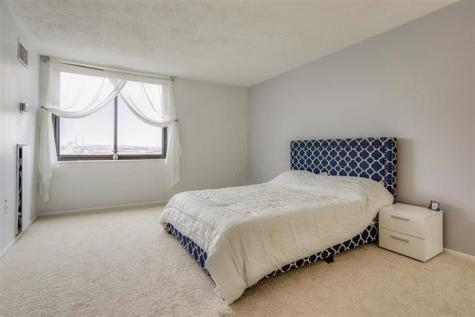 807 Harmon Cove Tower Secaucus NJ 07094