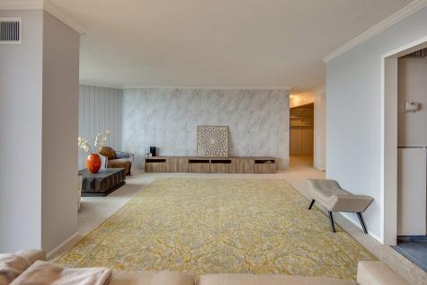 807 Harmon Cove Tower Secaucus NJ 07094
