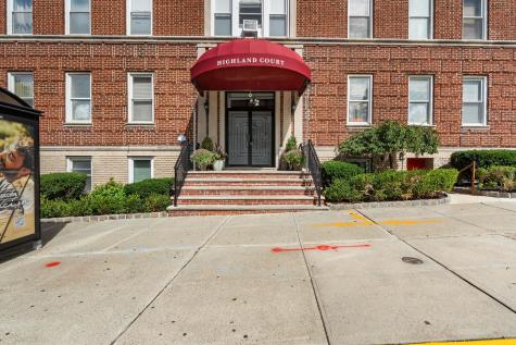 6045 Boulevard East West New York NJ 07093