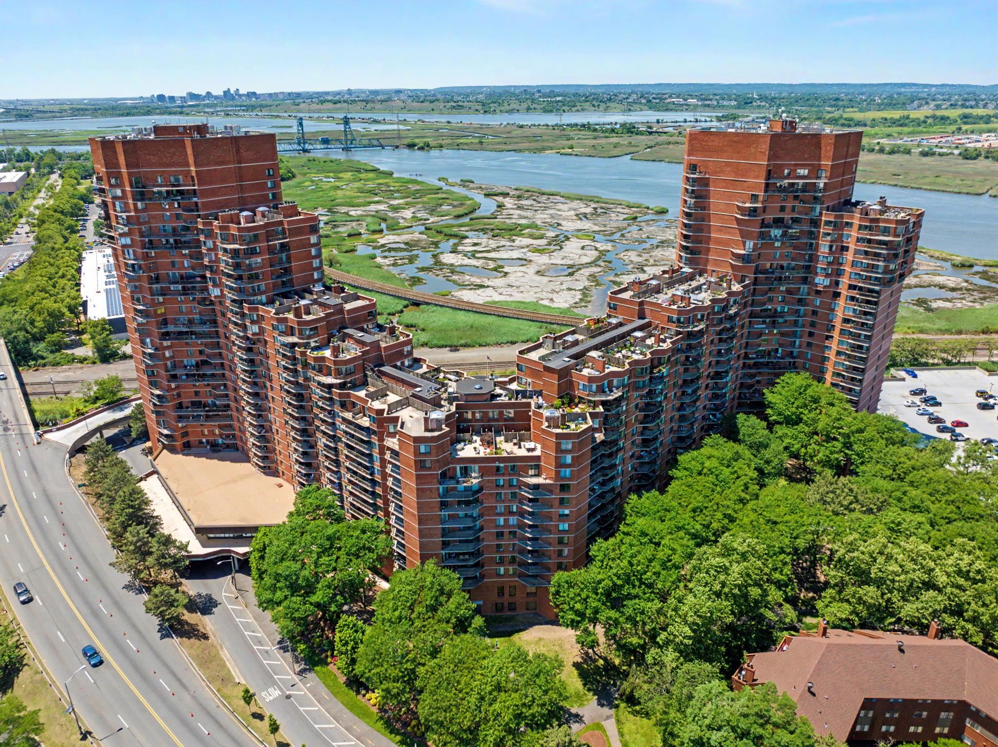 1015 Harmon Cove Tower Secaucus NJ 07094