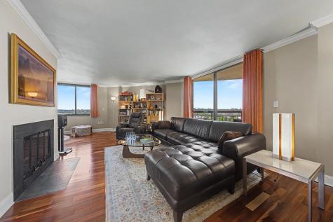 1015 Harmon Cove Tower Secaucus NJ 07094