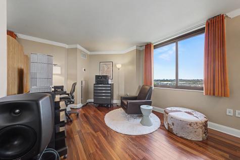 1015 Harmon Cove Tower Secaucus NJ 07094
