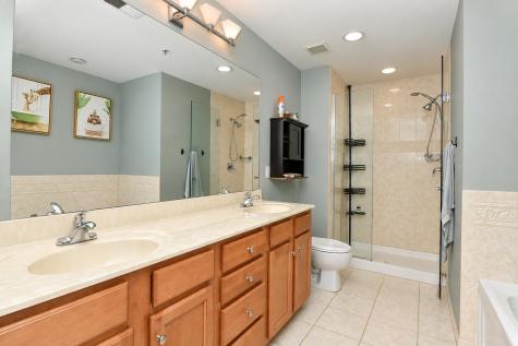 35 Mallard Place Secaucus NJ 07094