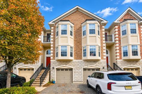 35 Mallard Place Secaucus NJ 07094