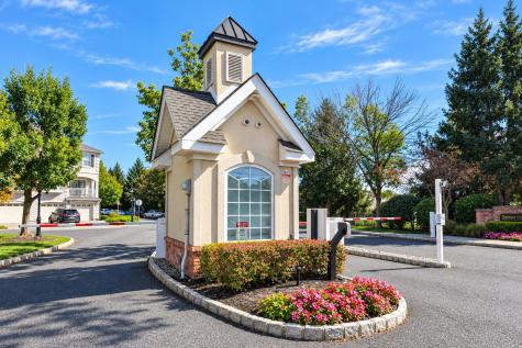 35 Mallard Place Secaucus NJ 07094