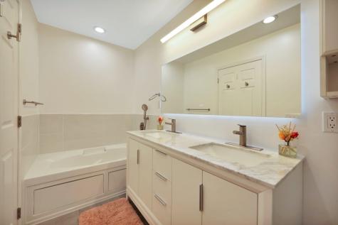 481 Buffalo Court West New York NJ 07093