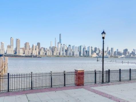 481 Buffalo Court West New York NJ 07093
