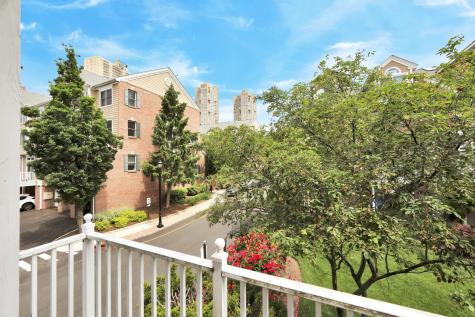 481 Buffalo Court West New York NJ 07093