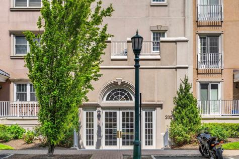 204 Shearwater Court West Jersey City NJ 07305