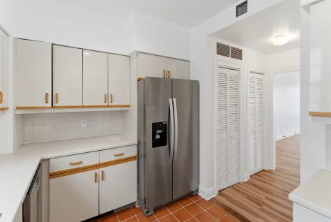 204 Shearwater Court West Jersey City NJ 07305