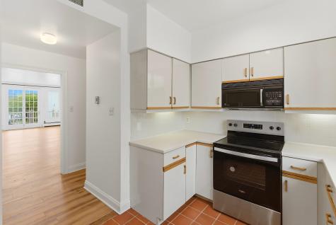 204 Shearwater Court West Jersey City NJ 07305