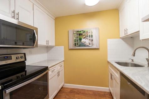 1033 Harmon Cove Tower Secaucus NJ 07094
