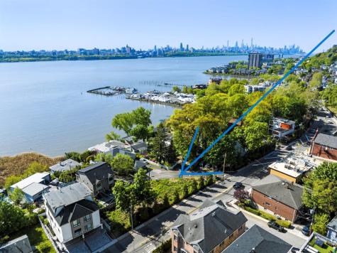 5 Vista Lane Edgewater NJ 07020