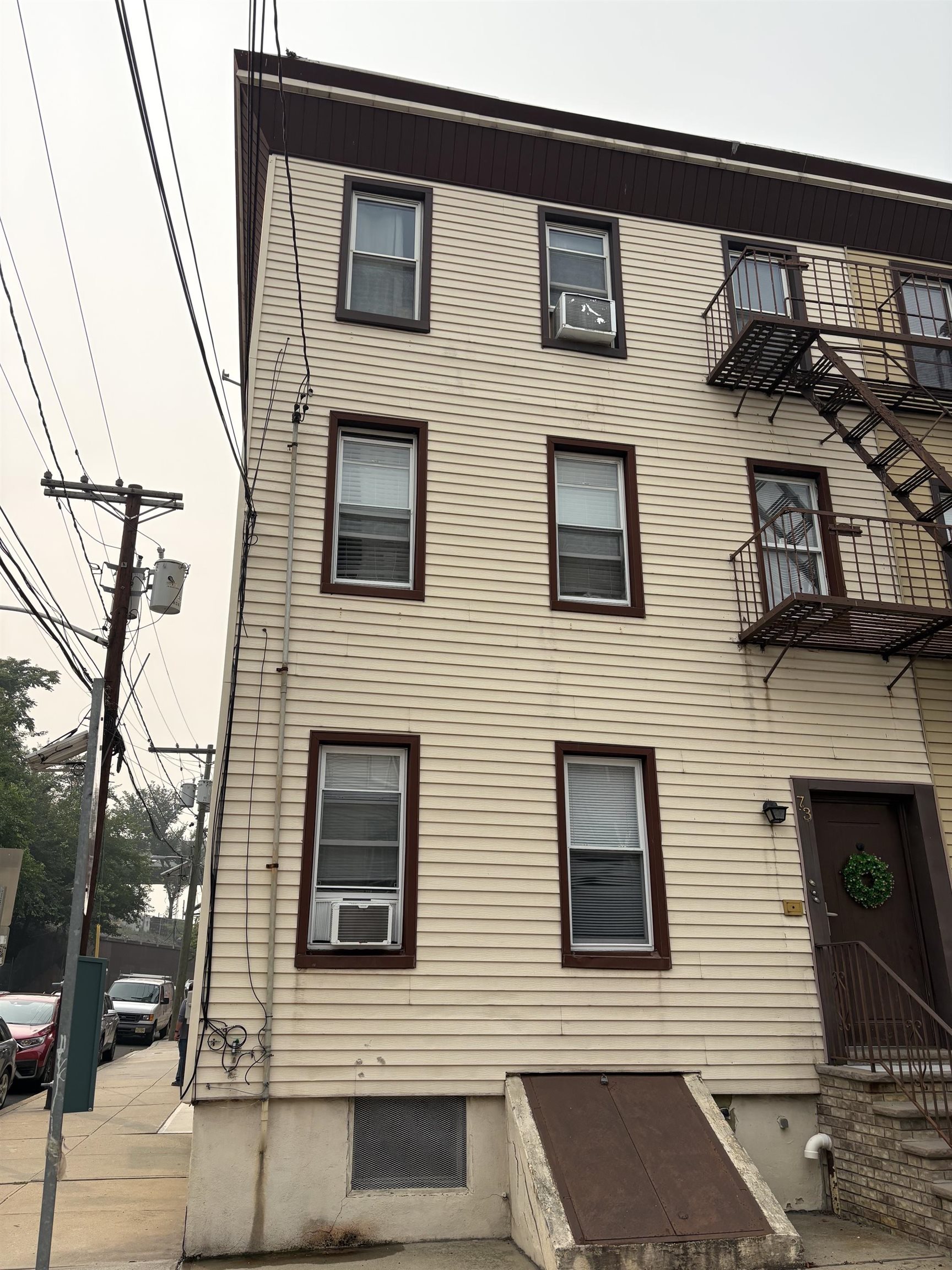 73 Colgate Street Jersey City NJ 07302-2298