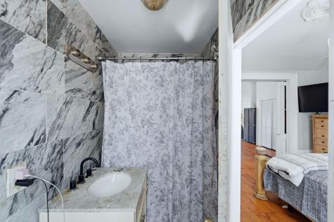 21 Bentley Avenue Jersey City NJ 07304