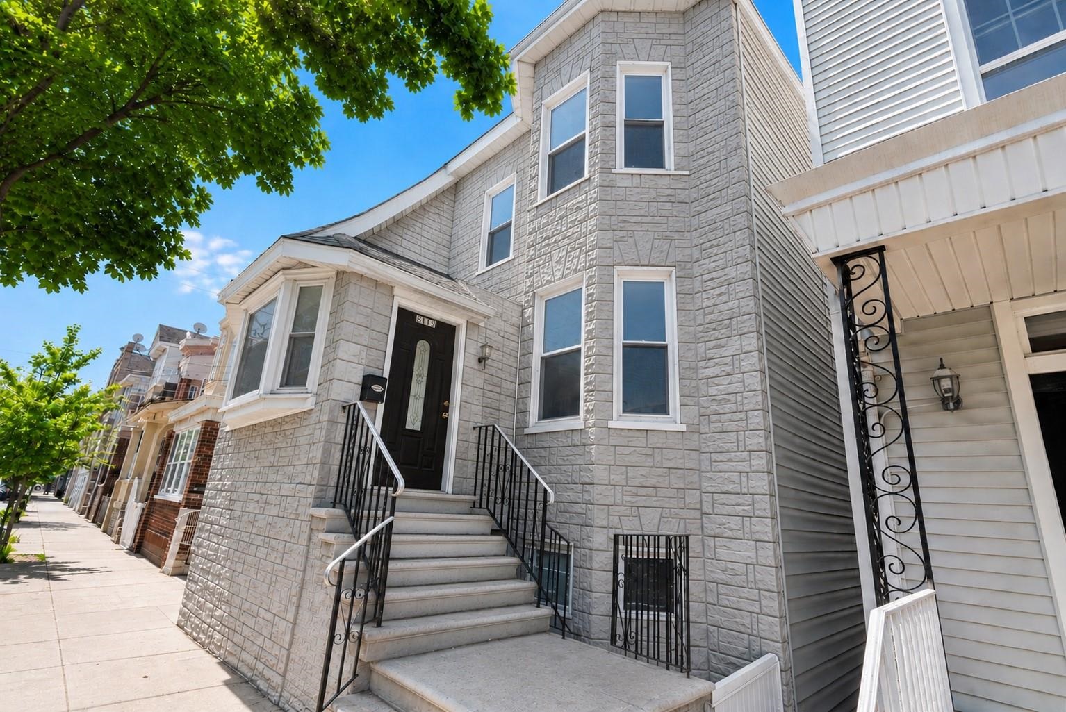 6119 Tyler Place West New York NJ 07093