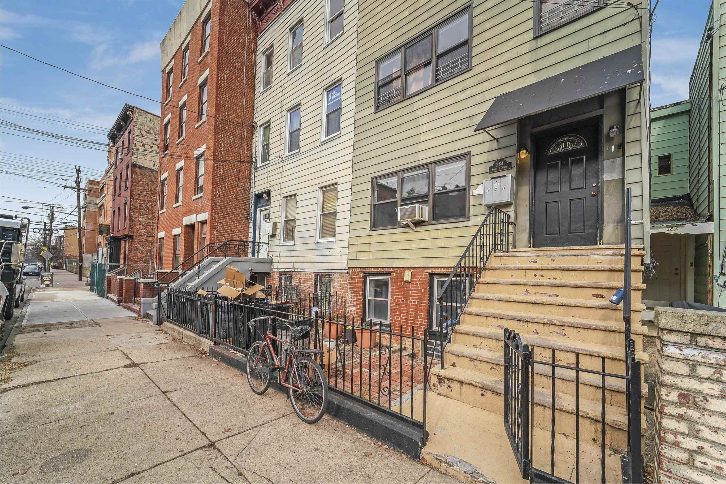 284 7th Street Jersey City NJ 07302