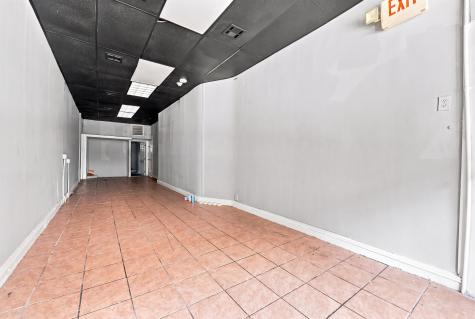 913 Summit Avenue Union City NJ 07087