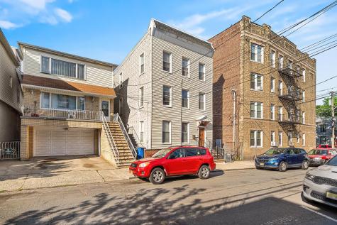 8 Manhattan Avenue Jersey City NJ 07307