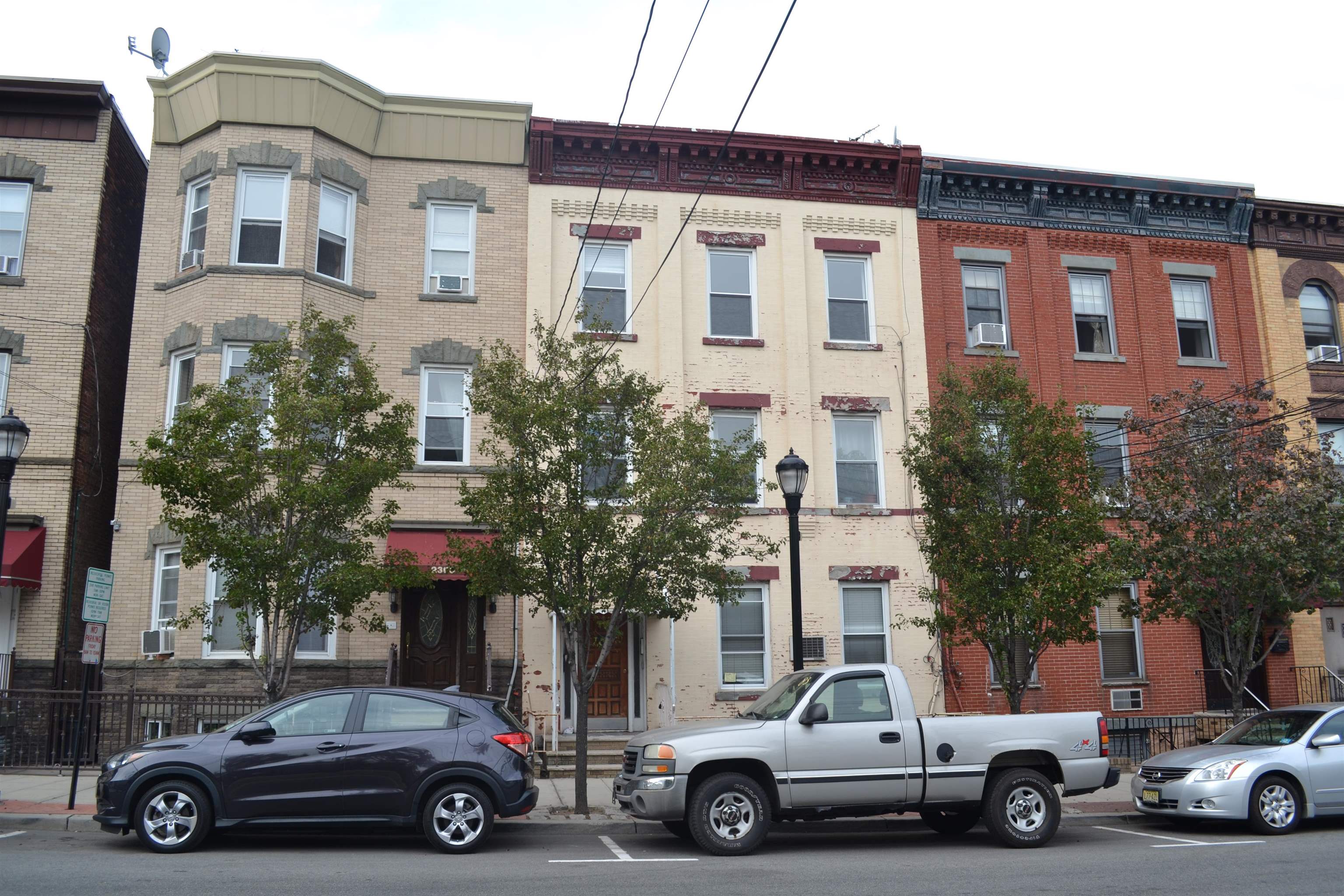 2305 New York Avenue Union City NJ 07087
