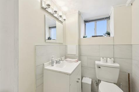 5 77th Street North Bergen NJ 07047